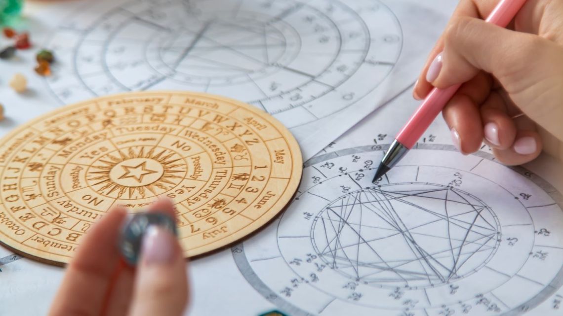 Jak sprawdzić swoje tranzyty astrologiczne i co można z nich wyczytać?