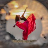 Horoskop weekendowy (30.5-1.6). Planety wypchną nas z domów i dodadzą odwagi. Silne emocje gwarantowane!