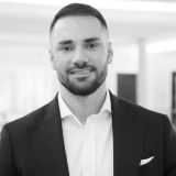 Łukasz Litewka nie żyje. Był posłem, zodiakalnym Bykiem, numerologiczna Piątką. Co widać w horoskopie?