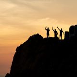 Co w senniku oznacza sen o górach? Ambicję! A zdobycie szczytu? Poznaj interpretację i znaczenie snu