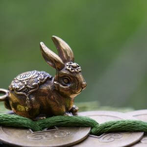 Marzec 2026 w chińskiej astrologii to miesiąc Metalowego Królika