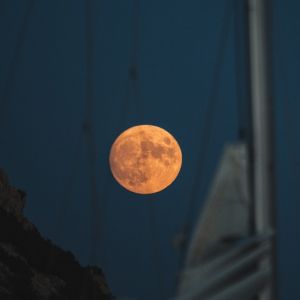 pełnia księżyca w Rybach 2022