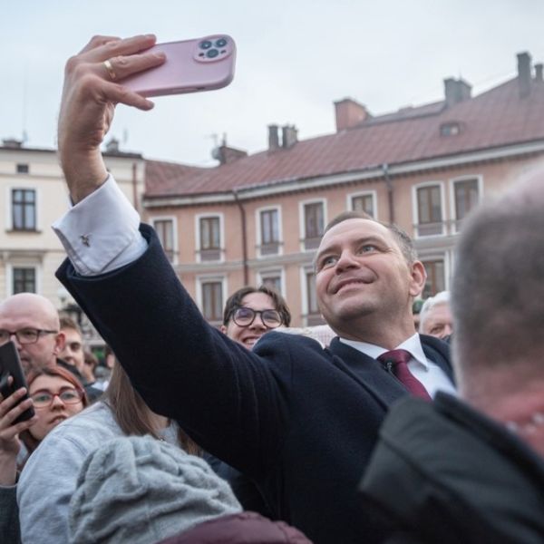 Karol Nawrocki horoskop urodzeniowy