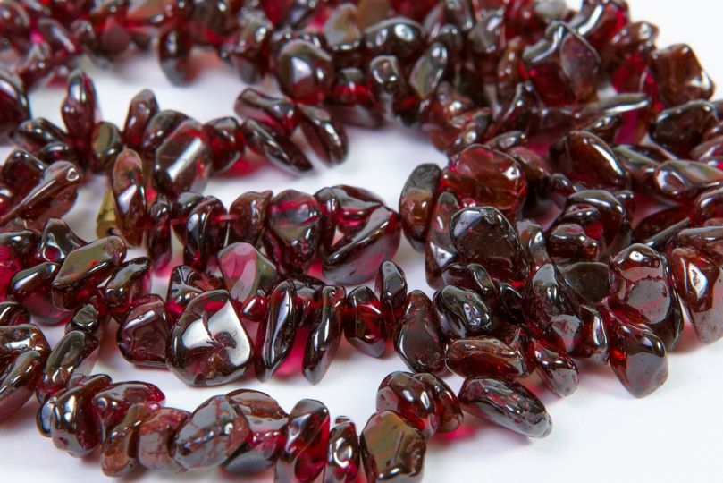 kamień granat właściwości