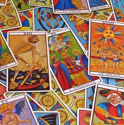 Co nam wróży tarot na luty? Poznaj przepowiednię kart tarota.