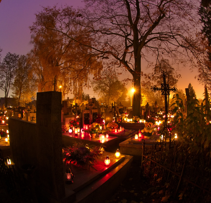 Poznaj Przesady Zwiazane Z Cmentarzem I Dniem Wszystkich Swietych Astromagia