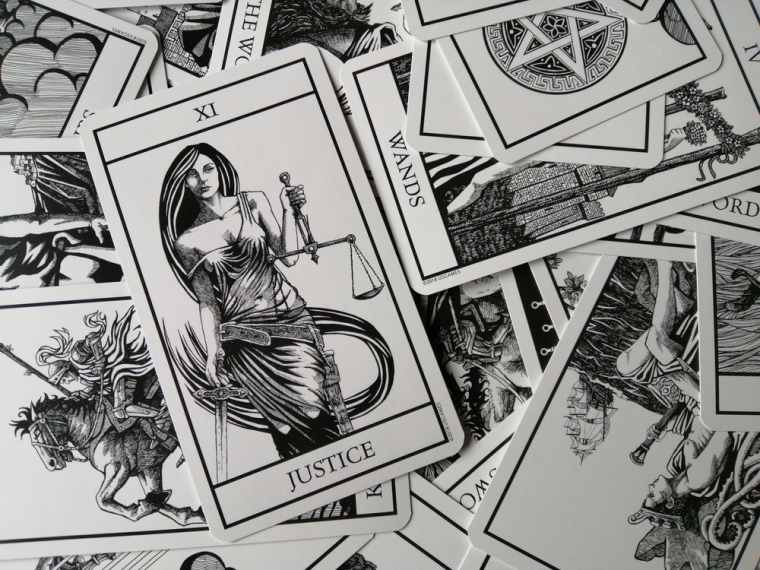 znaki zodiaku tarot