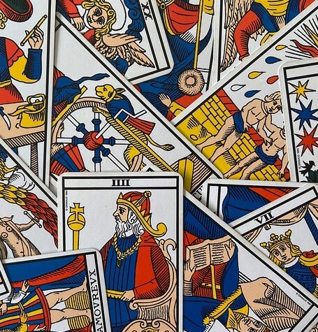 Poznaj przepowiednię tarota na maj