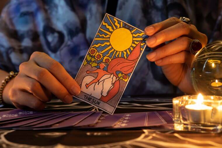 tarot, darmowy tarot, tarot na sierpień, wróżba tarota